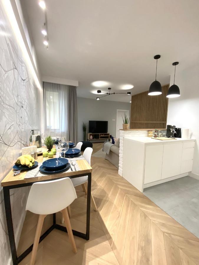 Mycherry - Old Town Apartment - Wiezienna 21C Wrocław Extérieur photo